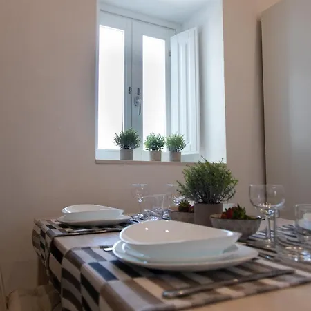 Apartment Le Grazie Romantic House By Dimore Trinacria